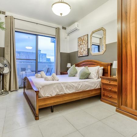 A Comfortable Apartment In The Heart Of Paceville Bt 360 Estates St. Julian's Exteriör bild